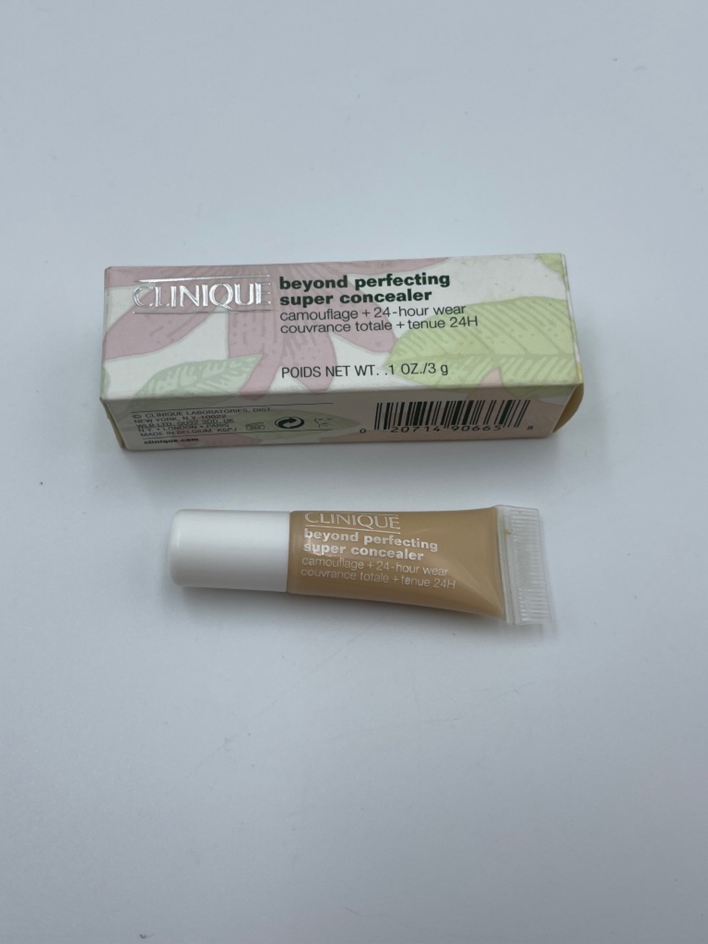 NEW Clinique Beyond Perfecting Super Concealer Camouflage Shade 04 very fair 3g
